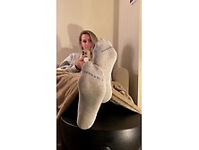 mother I'd like to fuck Shows Off her Hawt Perspired Weenie Stiffening Soles