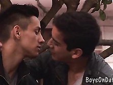 Two Boys Hook Up For Gay One-On-One