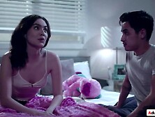 Man ends up in his gfs stepsisters bedroom when trying to sneak out. Turns out the brunette hair chick is super lascivious and th