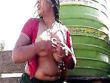 Desi Village House Wife Bathing Video Full Open