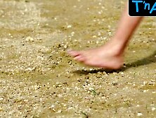 Patricia Tavares Sexy Scene in A Heranca