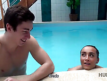 Hunt4k. quando hai il tuo centro benessere, è facile prendere una ragazza