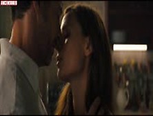 Rebecca Ferguson In Reminiscence (2021)