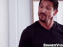 Big Boob Babe Reagan Foxx Gets Slammed Hard By Huge Dick Of Muscle Stud Tommmy Gunn