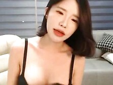 Korean Bj Babe Showing Her Huge Boobs