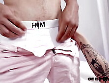 Muscular Man Dwayne Foxxx Pile-Drives On Stephanie Love’s Cunt!