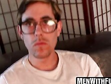 Richie Jacquelette shoots cum on his furry abs post stroking