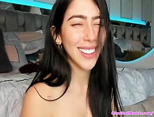 Sexy Latina with Big Ass having Fun Chatting with her Viewers