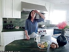 Seducing the Cougar A Taste of Forbidden Pleasure