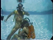 Twin Hose Fuck In A Pool