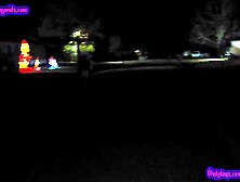 Gym rat can't resist dropping on her knees