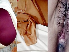 Ngentot cewek cantik jilbab muslimah tanpa kondom. Dia tak mau lepas hijab saat ngentot-Evesyantika