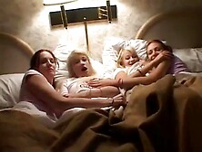 4 Twin Lesbians: Licking, Amateur & Stripchat Porn