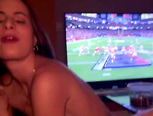 je crois que mmon joli petit cul l excite