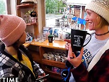 POV Poly Lesbians Enjoy Finger Boned During Hottie Rubs