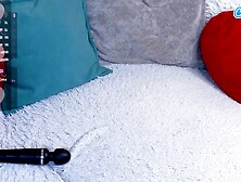 Camgirl Betty has cute tits