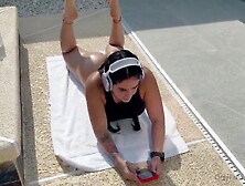 Yiny leon large butt oiled up