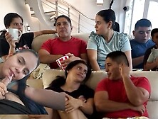 MI HERMANASTRA SE COME EL PAQUETE SECRETO