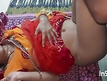 Reshma Bhabhi Was Fucked By Her Neighbor By Entering The House,  Indian Desi Horny Chick Sex Video With Neighbour Guy