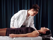 Hold Still,  Im Exploring