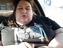 Fat Girl Is Showing Her Belly While Stuffing In The Car