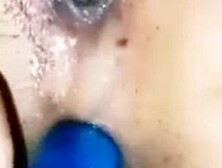 jugando con el culo de mi niñera