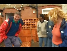 Charlie Dimmock Pokies 5