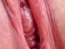 Blonde sugar Tana Waters is masturbating and inserting a dildo