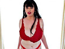 Dina Sahari: SCORELAND Stunner