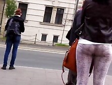 Hidden Cam Perfect Leggings Showing Tight Ass