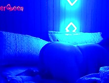 Voy de viaje de negocios y mi hijastro me calienta y follamos