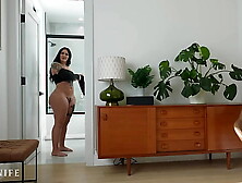 BIG BOOTY roommate swallows my dick with her ASS AND THROAT - Roxanne Roselle