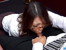 Subtitles - Ibuki,  Chinese assistant,  pounded in office