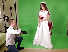 Disappointed bride Evelina Darling's shaved pussy fucked by photographer GP961
