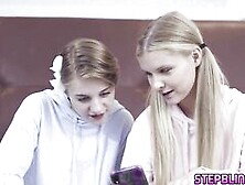 Dakota Burns and Harlow West maaking a incredible lesbian show