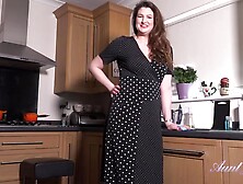 Visiting Auntie Felicity Jerk Off Instruction