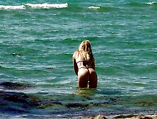 Cute Beach Girl Flirts with Stranger and End's Up getting Fucked Hard