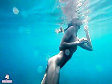 Nude Mermaid Let Me Swim With Her And I Filmed Her