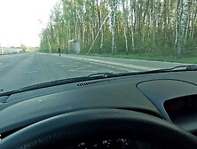 Pretty hitchhiker seduces driver and gives blowjob at 93 mph