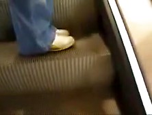 Nerd Girlfriend Gives Head In Clothes Store