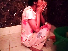 Desi Bhabhi Bathroom Movie Mms