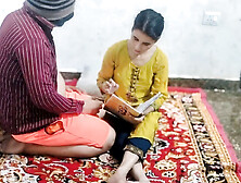 Step-sister padh rhi rhi