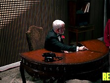 Концепция: «Извращенец» Крестный отец (Все услуги имеют свою цену)