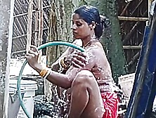 Desi Sexy Bhabhi Bathing In Outdoor