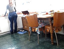 MILF WIDE HIPS ASS THIGHS