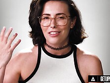 UP CLOSE - How Chicks Climax With Ardent Casey Calvert! SOLO FEMALE MASTURBATION! FULL SCENE