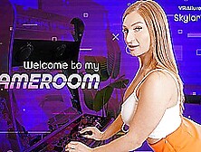 Welcome To My Gameroom - Big Tits Babe Puts On A Sexy Camshow