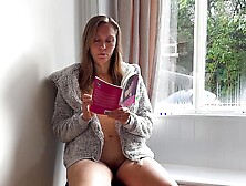 Reading Erotica: Look at Me,  Sex Short Stories to Read in Bed