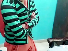 Reshma bhabhi ne pizza delivery fiance ke sath ganda kaam kiya,  Indian fine whore was plowed by pizza delivery fiance