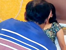 Badi Bhabhi Ko Bade Dewar Ne Room Me Akele Dekh Kar Mast Chudai Kari